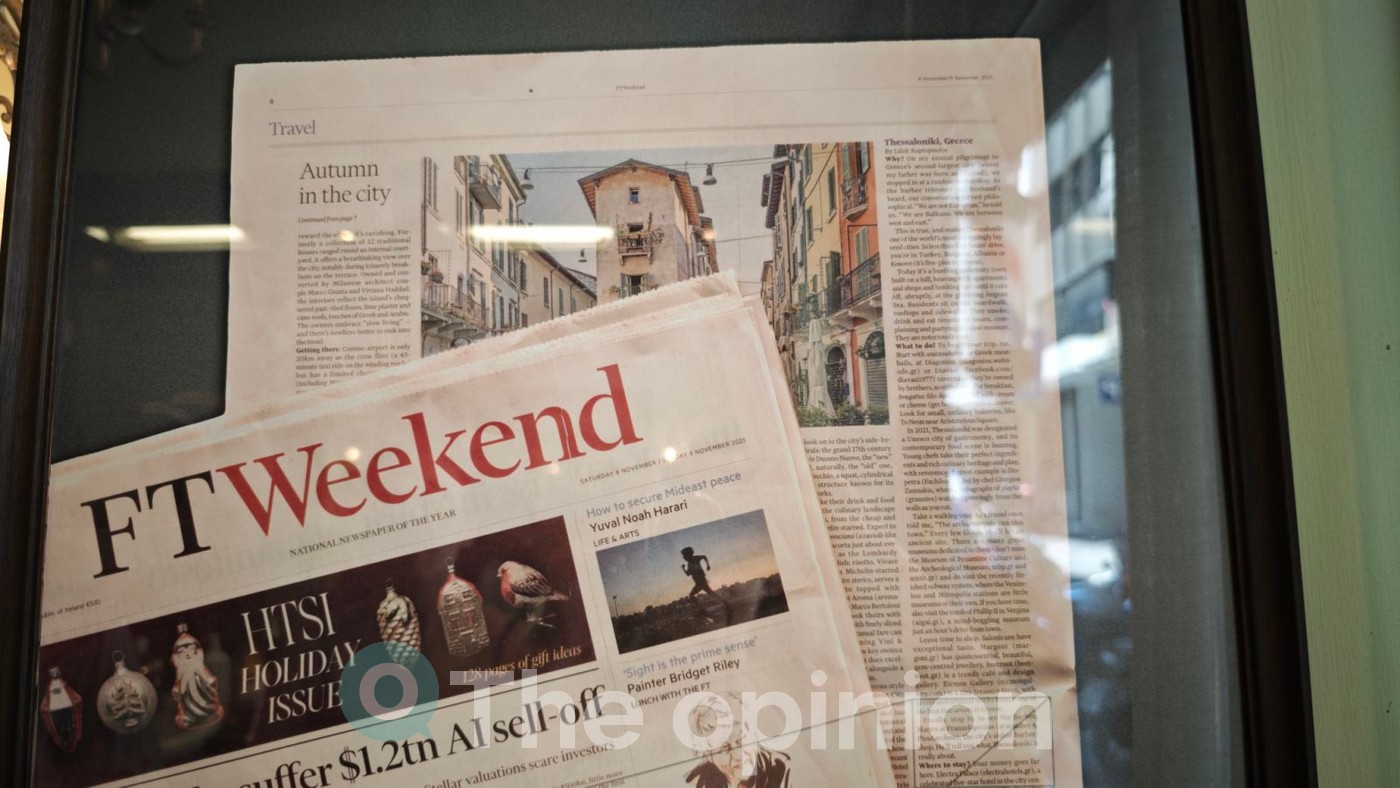 Μ. Φραντζελόπουλος: Ο κουρέας δεύτερης γενιάς που επιμένει να χαρίζει την πολυτέλεια του χρόνου
