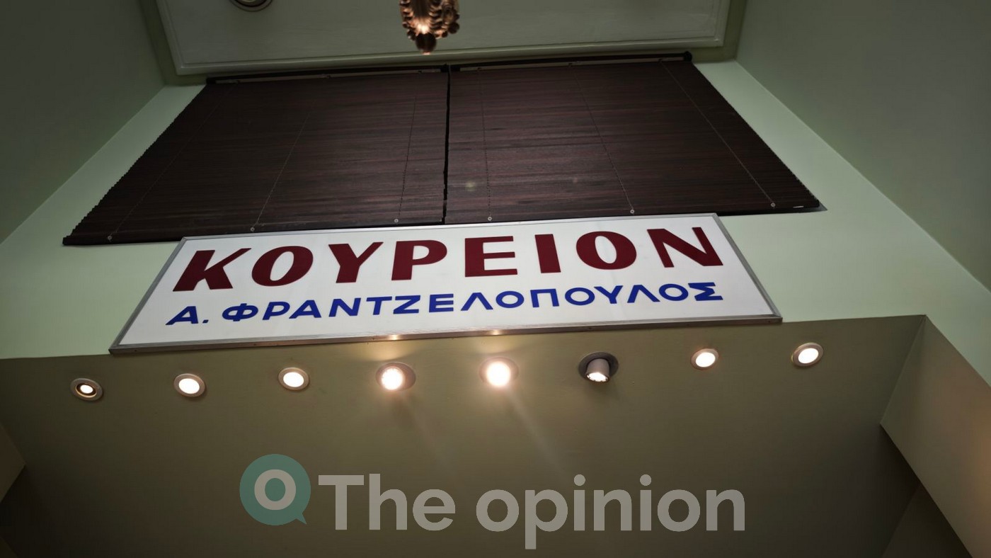 Μ. Φραντζελόπουλος: Ο κουρέας δεύτερης γενιάς που επιμένει να χαρίζει την πολυτέλεια του χρόνου