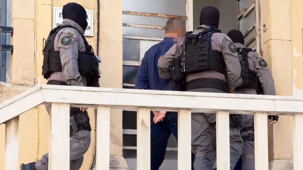 Κύκλωμα «μαφίας» στην Κρήτη – Ελεύθερος με αυστηρούς όρους ο 57χρονος ιατροδικαστής