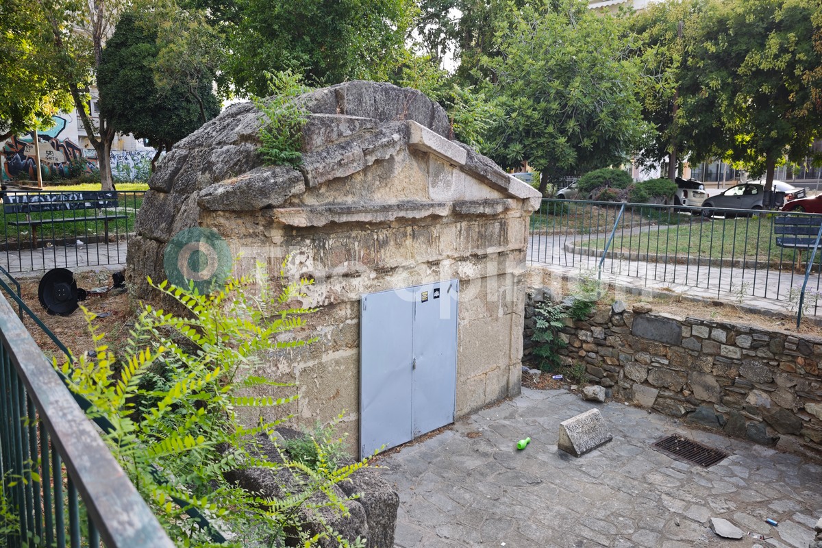 Θεσσαλονίκη: Ο Μακεδονικός Τάφος ανάμεσα στις πολυκατοικίες  (ΦΩΤΟ)