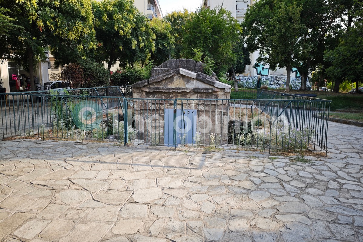 Θεσσαλονίκη: Ο Μακεδονικός Τάφος ανάμεσα στις πολυκατοικίες  (ΦΩΤΟ)