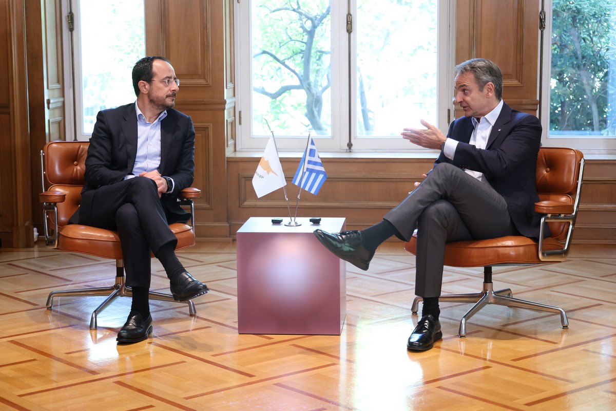 Μητσοτάκης σε Χριστοδουλίδη: Η Ελλάδα στέκεται εμπράκτως στο πλευρό της Κύπρου (ΦΩΤΟ+VIDEO)