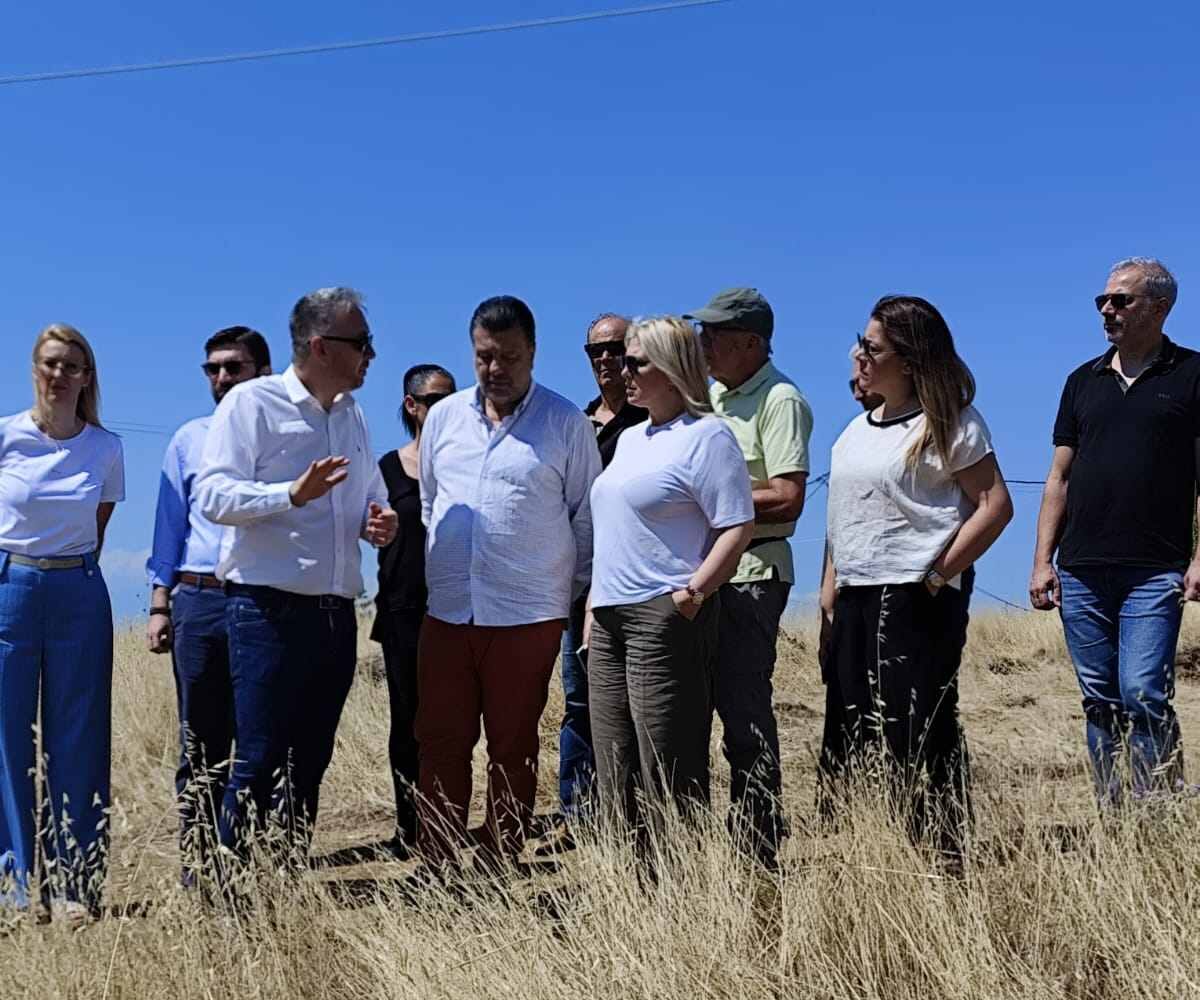 Φωτιά στο Ωραιόκαστρο: Κλιμάκιο του ΠΑΣΟΚ στις καμένες εκτάσεις