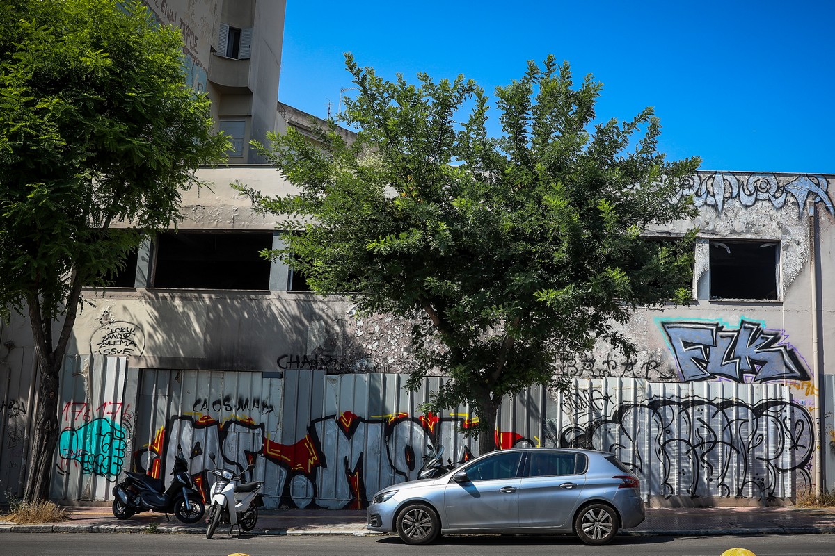 Θρίλερ με τη σορό σε βαλίτσα στην Κυψέλη – Πού στρέφονται οι έρευνες