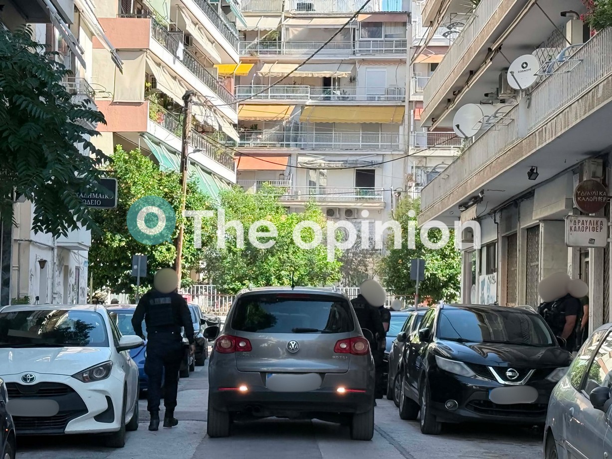 Νέες έρευνες για τη φονική εμπρηστική επίθεση – Στο μικροσκόπιο σπίτια και η φερόμενη «γιάφκα» των δραστών