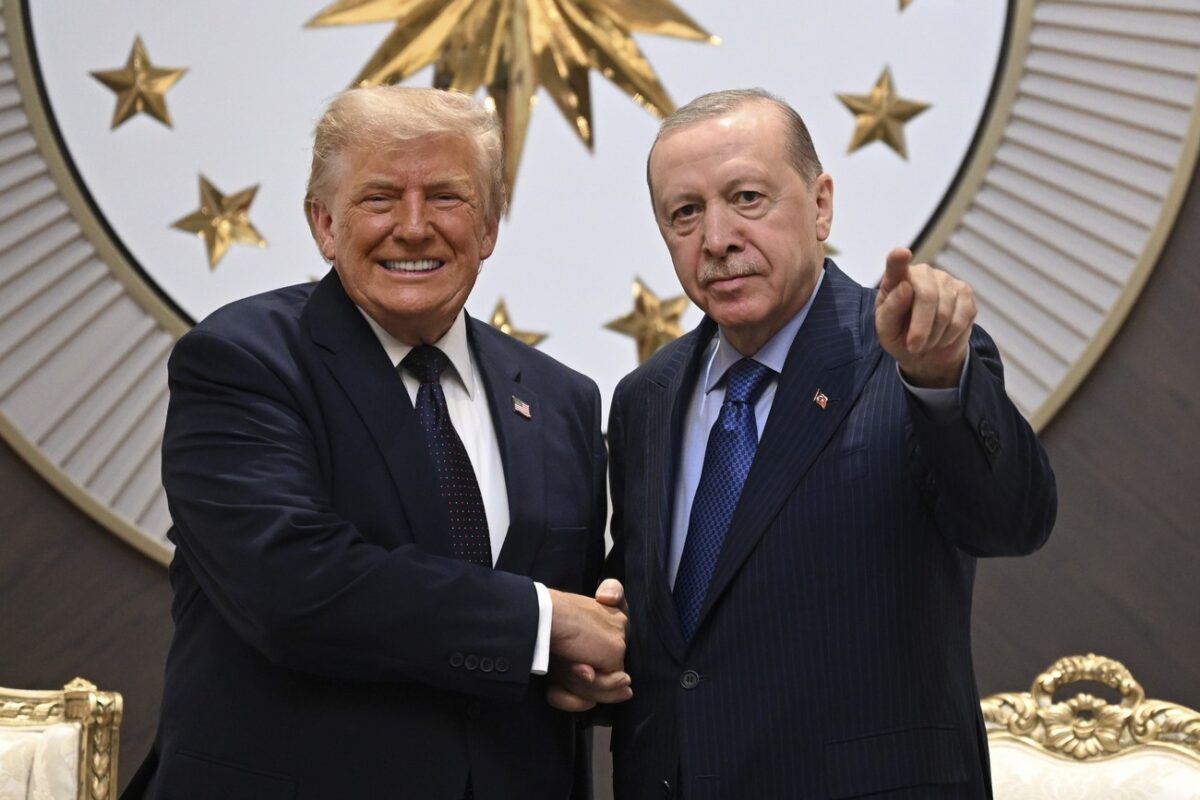 Το ερώτημα των σημερινών (8/7) πρωτοσέλιδων: Τι πήρε ο Ερντογάν;