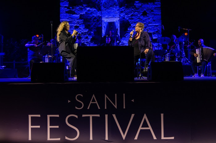 Sani Festival 2026 – Δήμητρα Γαλάνη – Ελένη Τσαλιγοπούλου: Μια μουσική συνάντηση γεμάτη μνήμες και αγαπημένα τραγούδια