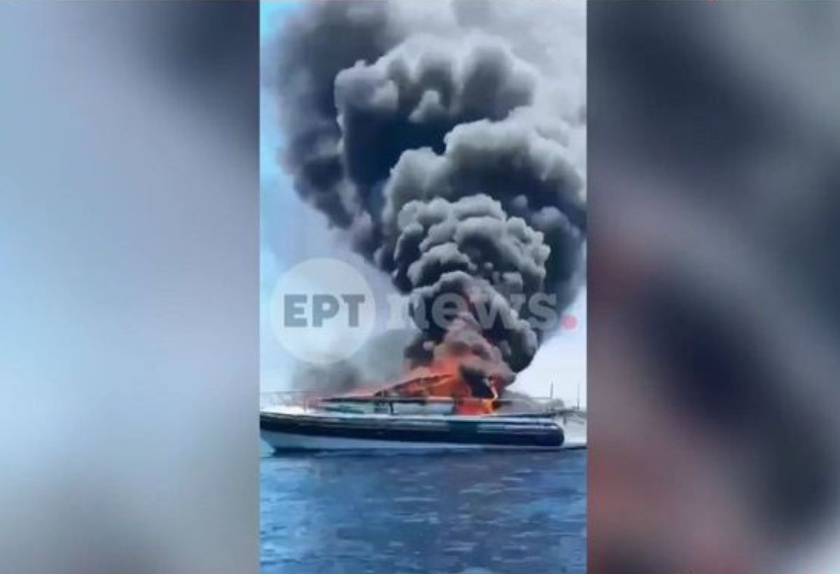 Βουλιαγμένη: Στις φλόγες τυλίχθηκε ταχύπλοο με τέσσερις επιβάτες (VIDEO)