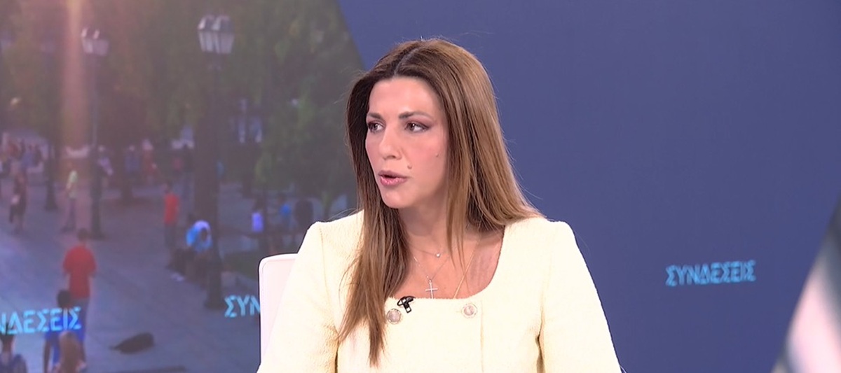 «Πονοκέφαλος» η στέγαση εκπαιδευτικών σε τουριστικές περιοχές – Τι είπε η υπουργός Παιδείας