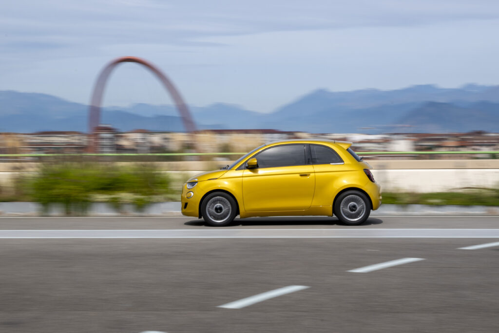 Ήρθε τo νέο FIAT 500 Hybrid με Super τιμή & εξοπλισμό