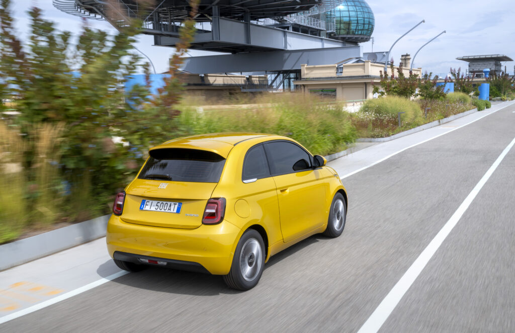 Ήρθε τo νέο FIAT 500 Hybrid με Super τιμή & εξοπλισμό