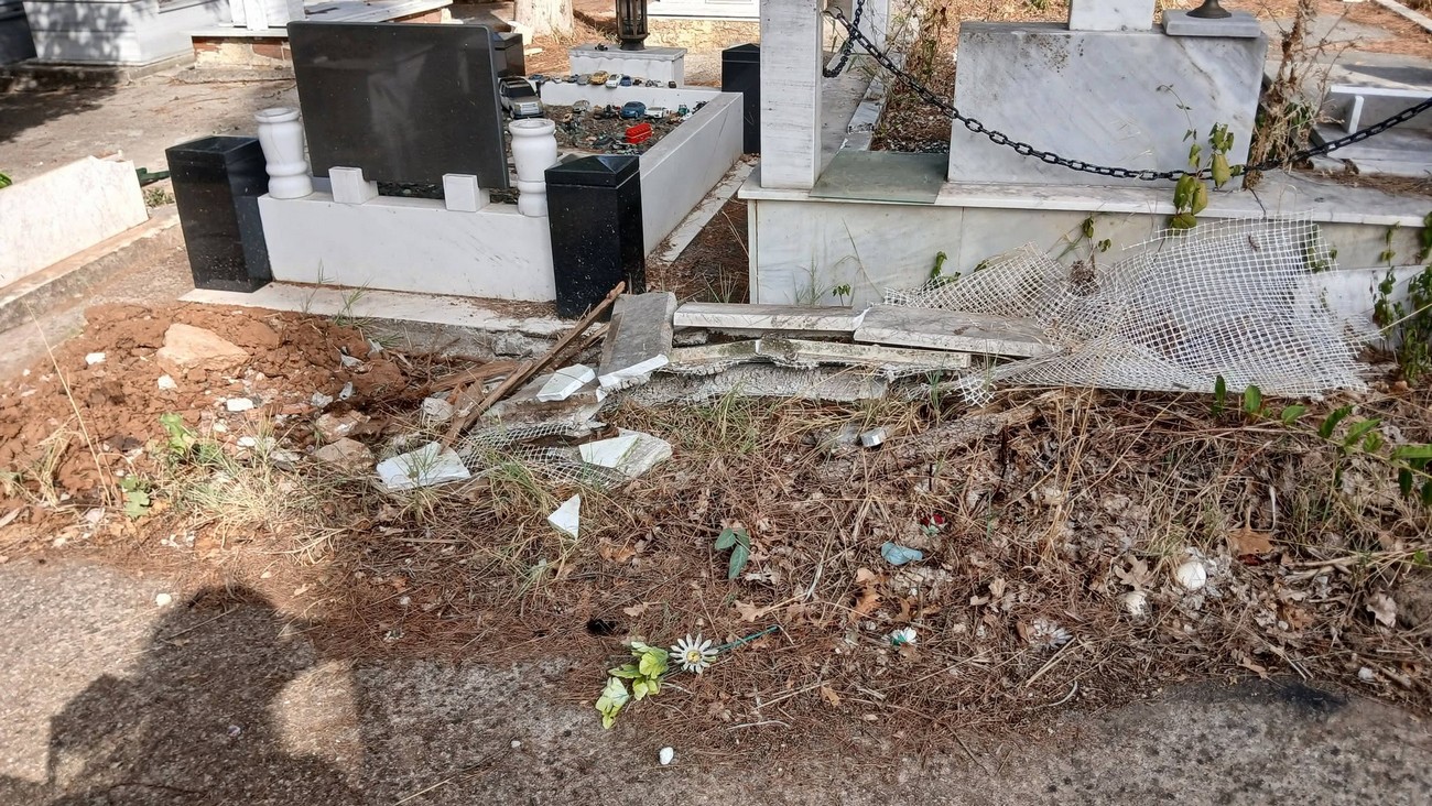 Μπάζα και σκουπίδια στα νεκροταφεία Μελισσοχωρίου – Οργή συγγενών θανόντων (ΦΩΤΟ)