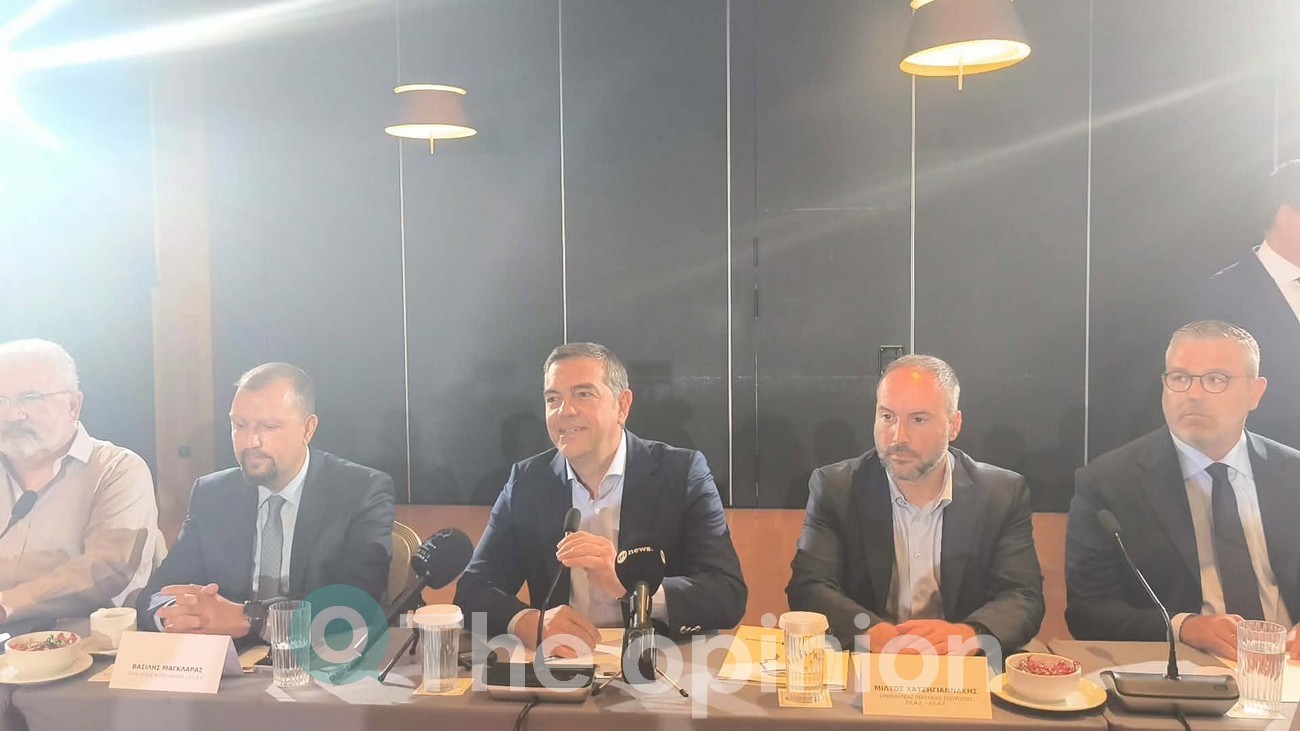 Θεσσαλονίκη: Στο τραπέζι με τους παραγωγικούς φορείς ο Αλέξης Τσίπρας – «Να σταματήσουμε να χάνουμε ευκαιρίες» (ΦΩΤΟ-VIDEO)