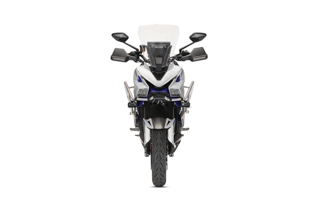 ZONTES 703T: H Sport Touring αποκάλυψη με τρικύλινδρο ρυθμό και αλουμινένια καρδιά