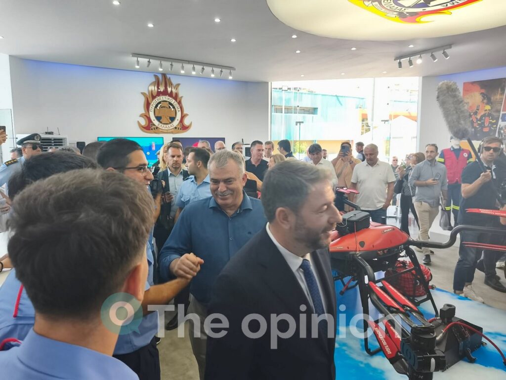 Η πράσινη ρακέτα, το green room της ΕΡΤ και η προτίμηση στη ρετσίνα – Η βόλτα Ανδρουλάκη στη ΔΕΘ (ΦΩΤΟ-VIDEO)