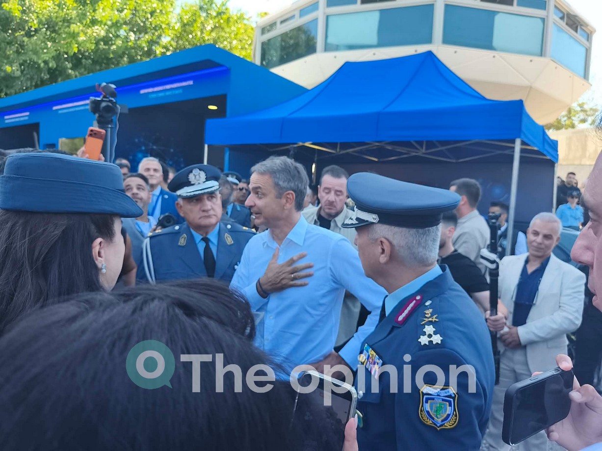 Ληστεία, καταδίωξη και ρομπότ-σκύλος: Η εντυπωσιακή επίδειξη των ΕΚΑΜ στη ΔΕΘ παρουσία Χρυσοχοΐδη (ΦΩΤΟ-VIDEO)