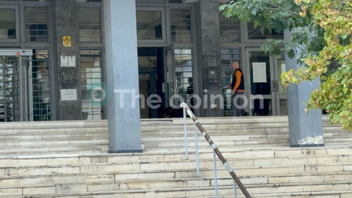 Αναβλήθηκε για αύριο η δίκη του 45χρονου που «μπούκαρε» με το ΙΧ σε ουζερί στον Εύοσμο – Παραμένει υπό κράτηση