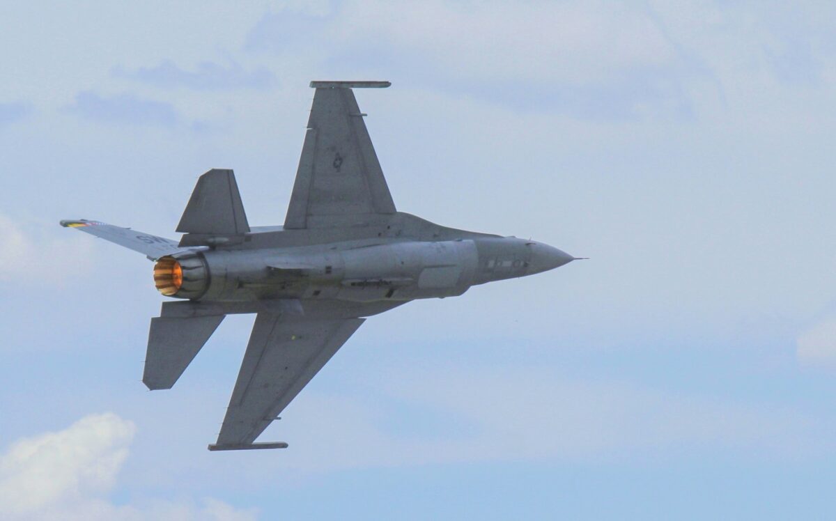 F-16