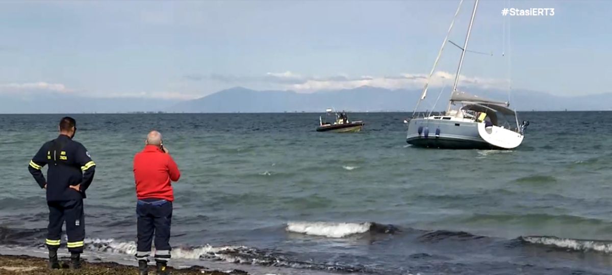 Θεσσαλονίκη: Αίσιο τέλος στην προσάραξη ιστιοφόρου με δύο Γερμανούς στην Αγία Τριάδα
