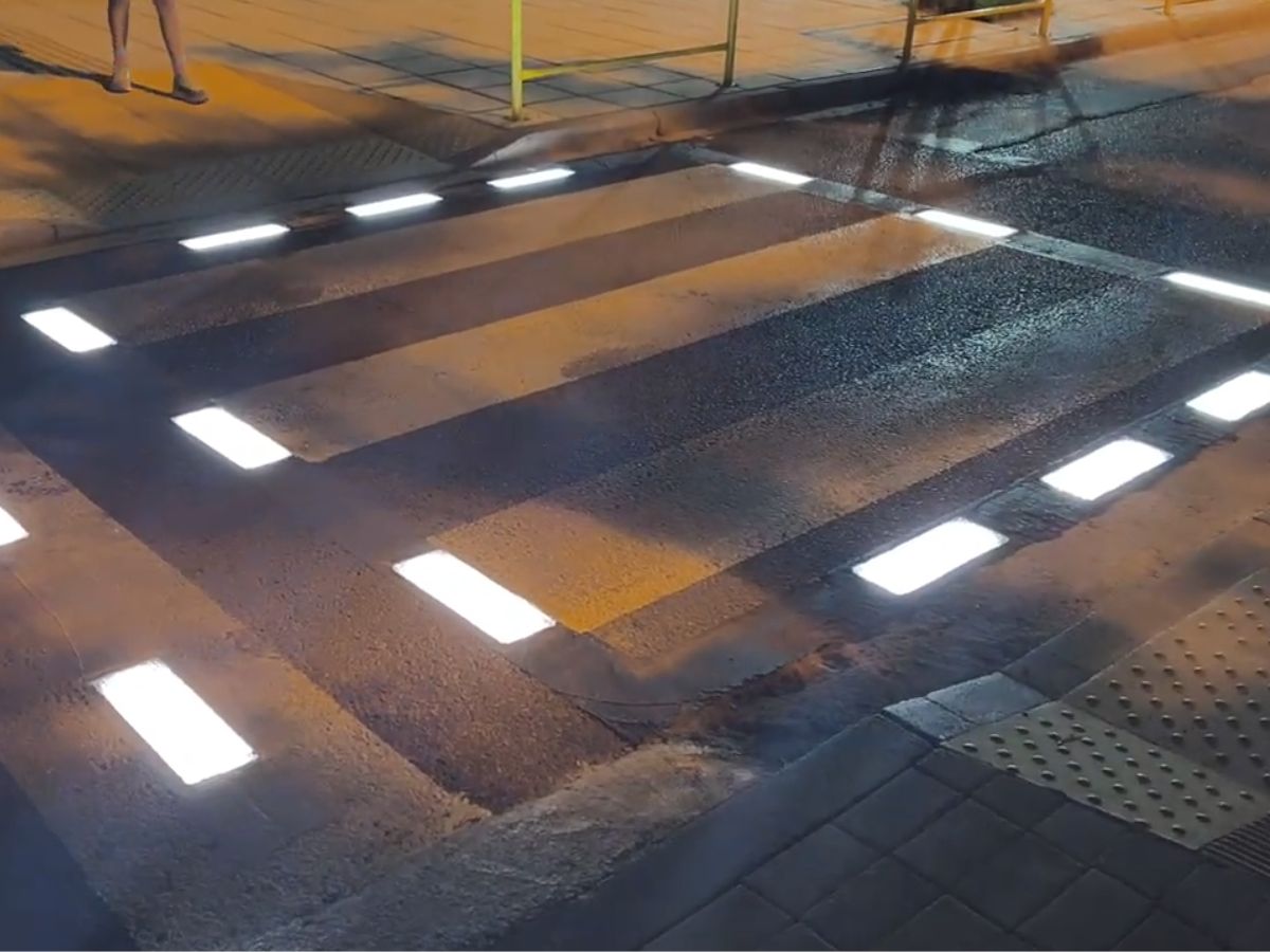 Καλαμαριά: Οι νέες φωτεινές διαβάσεις αλλάζουν την εικόνα των δρόμων τη νύχτα (VIDEO)