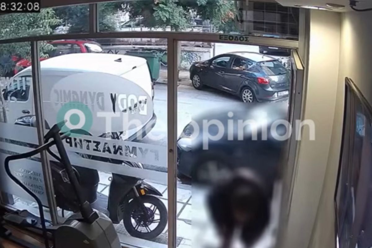Θεσσαλονίκη: Θρασύτατος περαστικός αρπάζει τσαντάκι από γυμναστήριο στην Τούμπα (VIDEO)