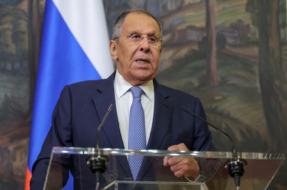 Λαβρόφ για S-400: Η Ρωσία θα εξετάσει τη μεταφορά τους από την Τουρκία, υπό όρους
