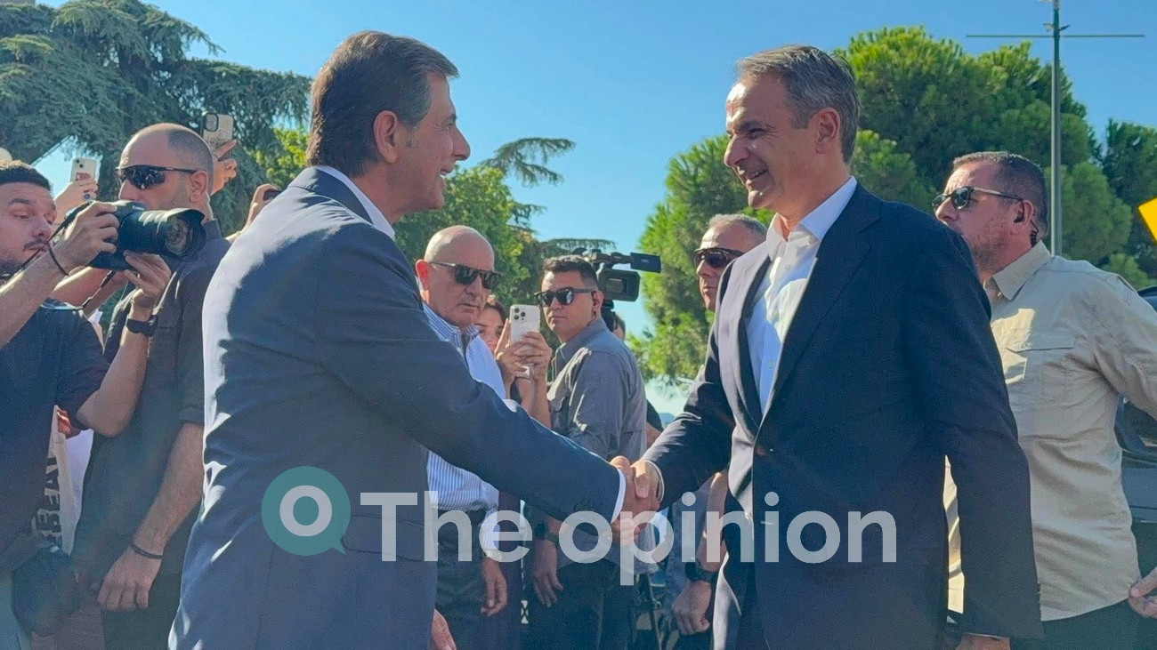 Η βόλτα Μητσοτάκη στα περίπτερα της ΔΕΘ – Το ρομπότ, τα δώρα και οι εκπλήξεις (ΦΩΤΟ- VIDEO)