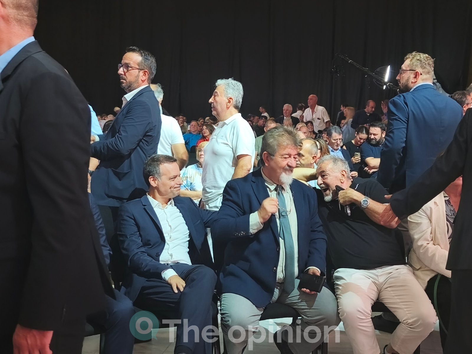 ΠΑΣΟΚ: Οι τρεις που «κλειδώνουν» και η γελαστή παρέα αυτοδιοικητικών