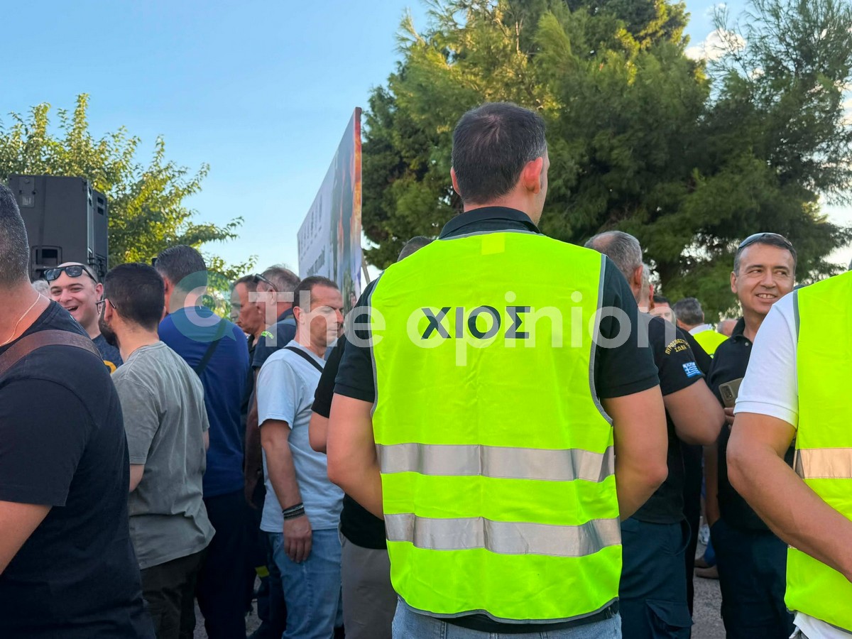 Στους δρόμους οι ένστολοι για την 90η ΔΕΘ – Σε εξέλιξη η πορεία στη Θεσσαλονίκη (ΦΩΤΟ)