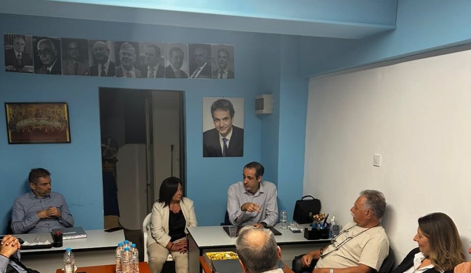 Στη Θεσσαλονίκη ο Γρηγόρης Δημητριάδης – Οι επαφές με «γαλάζια» στελέχη και το μήνυμα «Πάντα δίπλα στην παράταξη»