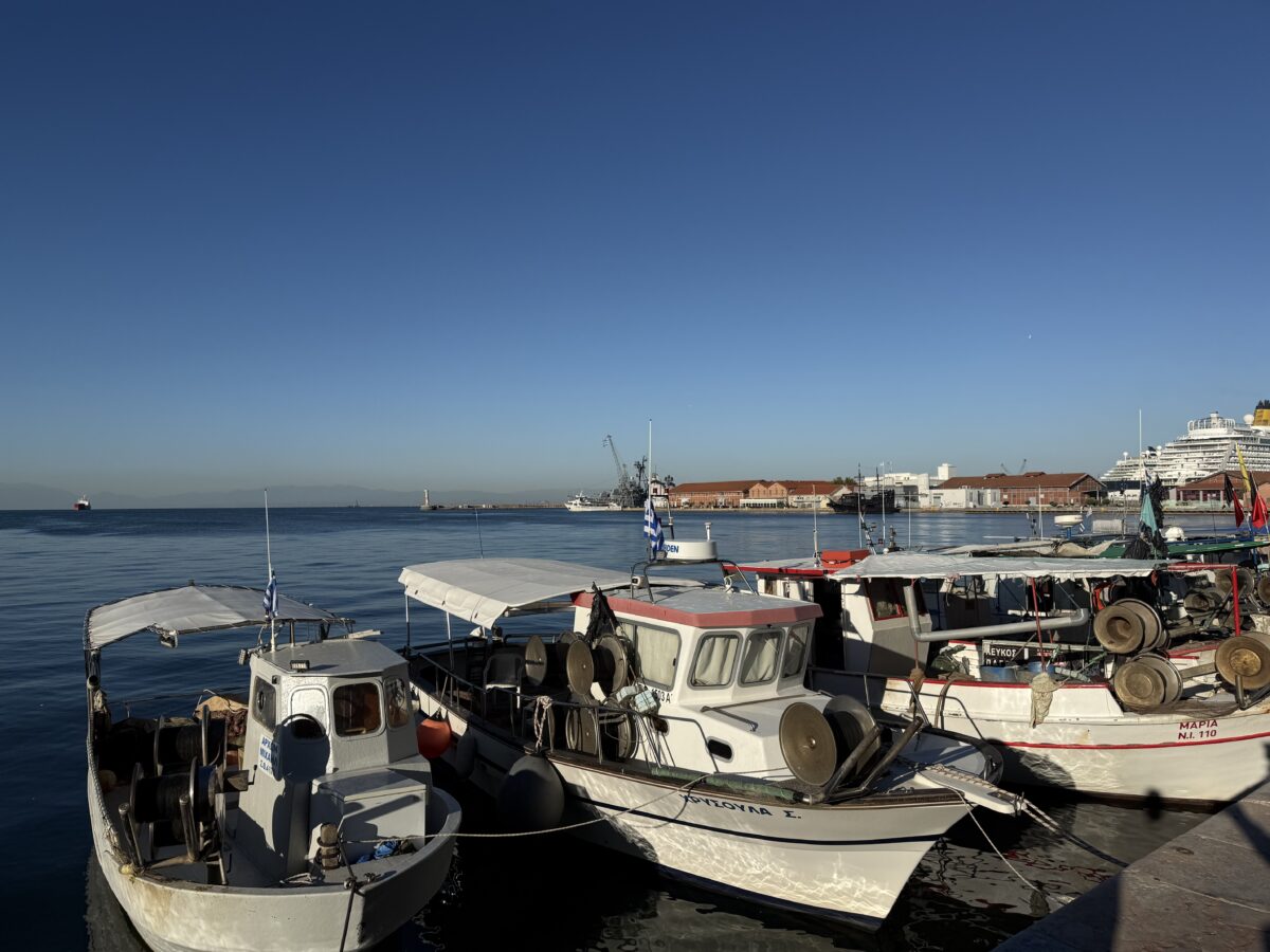 «Μπλόκο» στο λιμάνι της Θεσσαλονίκης ετοιμάζουν οι αλιείς – Έρχονται άλλα 50 σκάφη