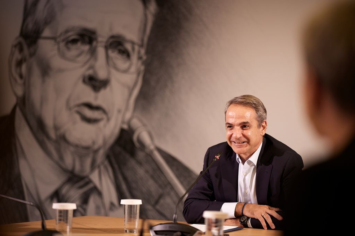 Στον Στέφανο Μάνο αφιερωμένη αίθουσα του ΥΠΕΝ –«Δικαιώθηκε για τις επιλογές του»