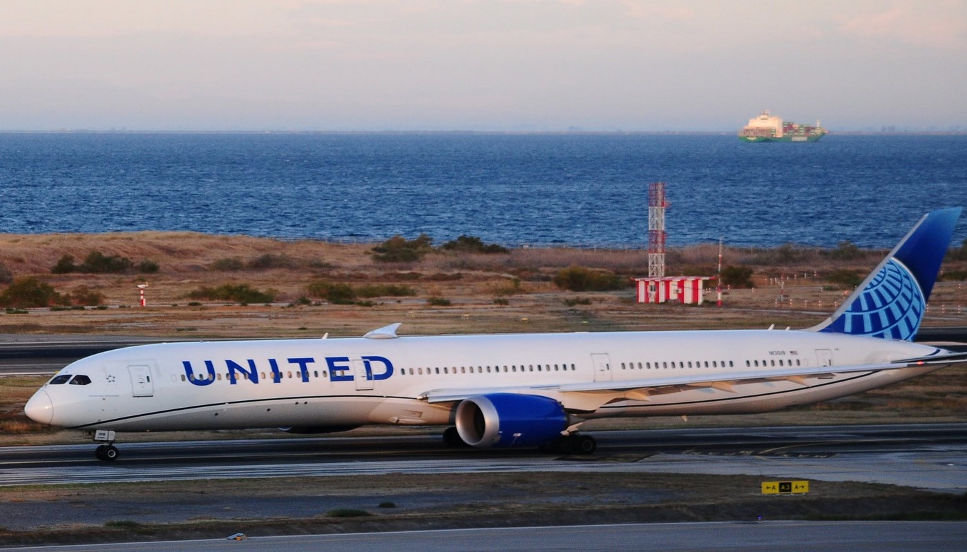 Πτήση της United στο αεροδρόμιο «Μακεδονία»