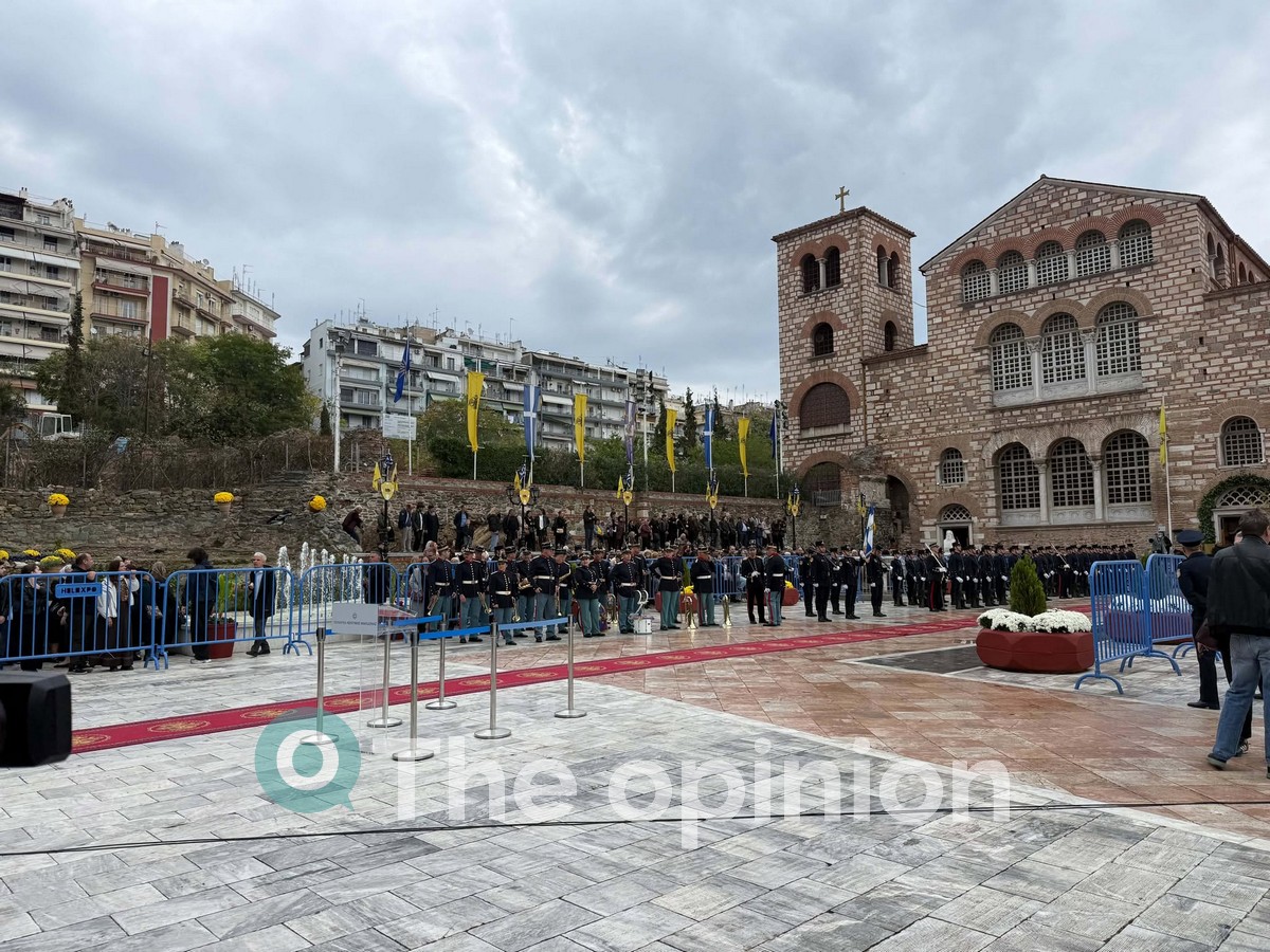 Με λαμπρότητα ο εορτασμός του πολιούχου στην Θεσσαλονικη – Παρουσία ΠτΔ η δοξολογία (ΦΩΤΟ)