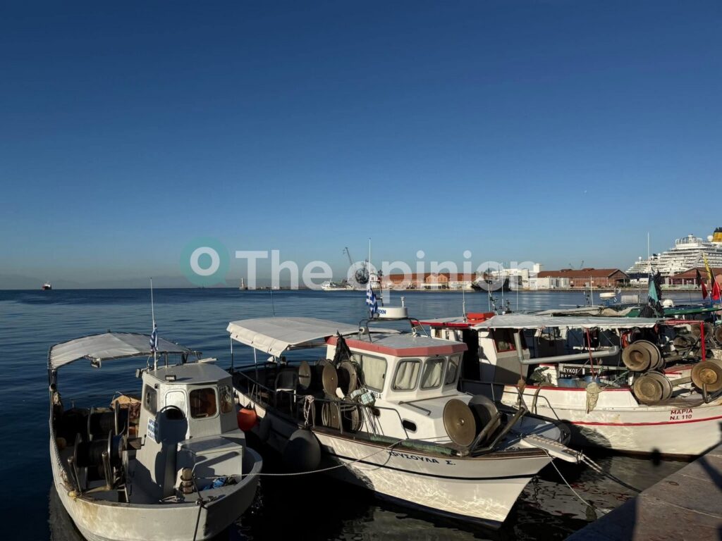 «Μπλόκο» στο λιμάνι της Θεσσαλονίκης ετοιμάζουν οι αλιείς – Έρχονται άλλα 50 σκάφη (ΦΩΤΟ-VIDEO)