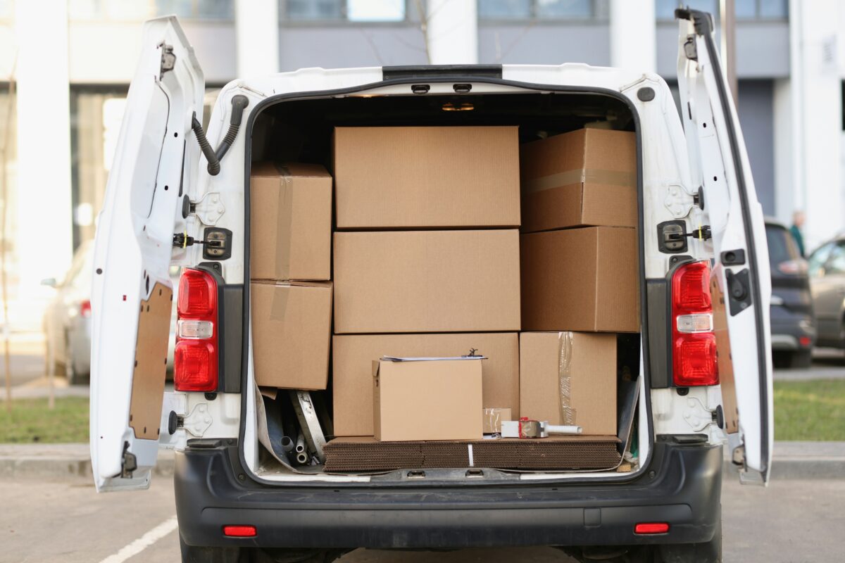 Courier: Τέλος τα μετρητά στις αντικαταβολές – Τι αλλάζει από τον Οκτώβριο