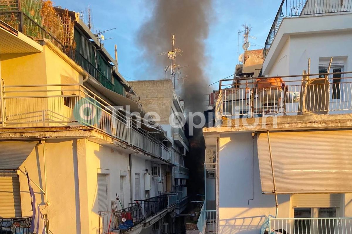 Θεσσαλονίκη: Φωτιά σε διαμέρισμα στο κέντρο (VIDEO)