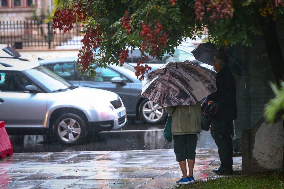 Νέο κύμα κακοκαιρίας από την Κυριακή με βροχές και πτώση της θερμοκρασίας