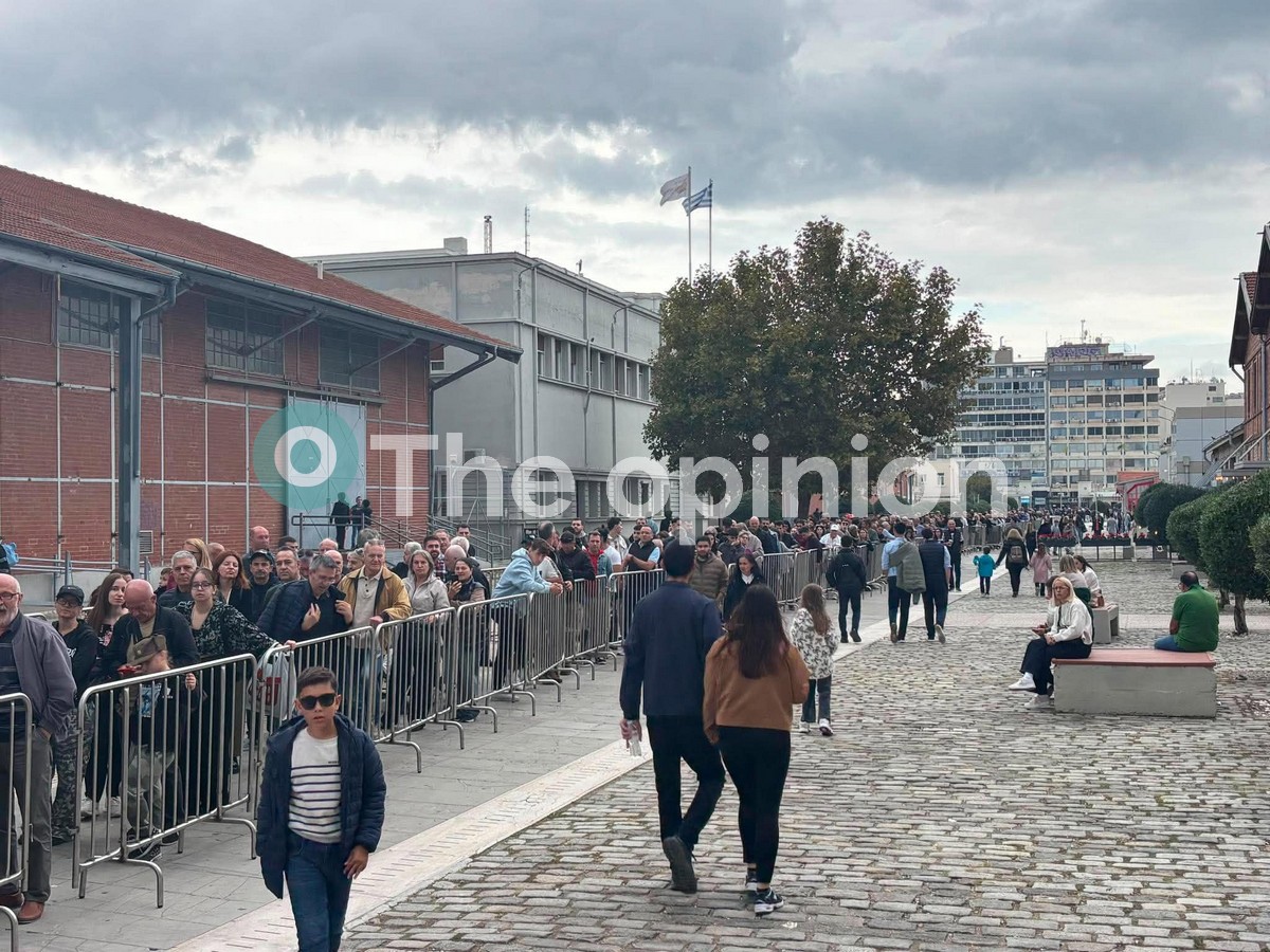 Κοσμοσυρροή για δεύτερη ημέρα στη φρεγάτα «Κίμων» στη Θεσσαλονίκη – Μέχρι πότε θα παραμείνει στη πόλη (ΦΩΤΟ-VIDEO)