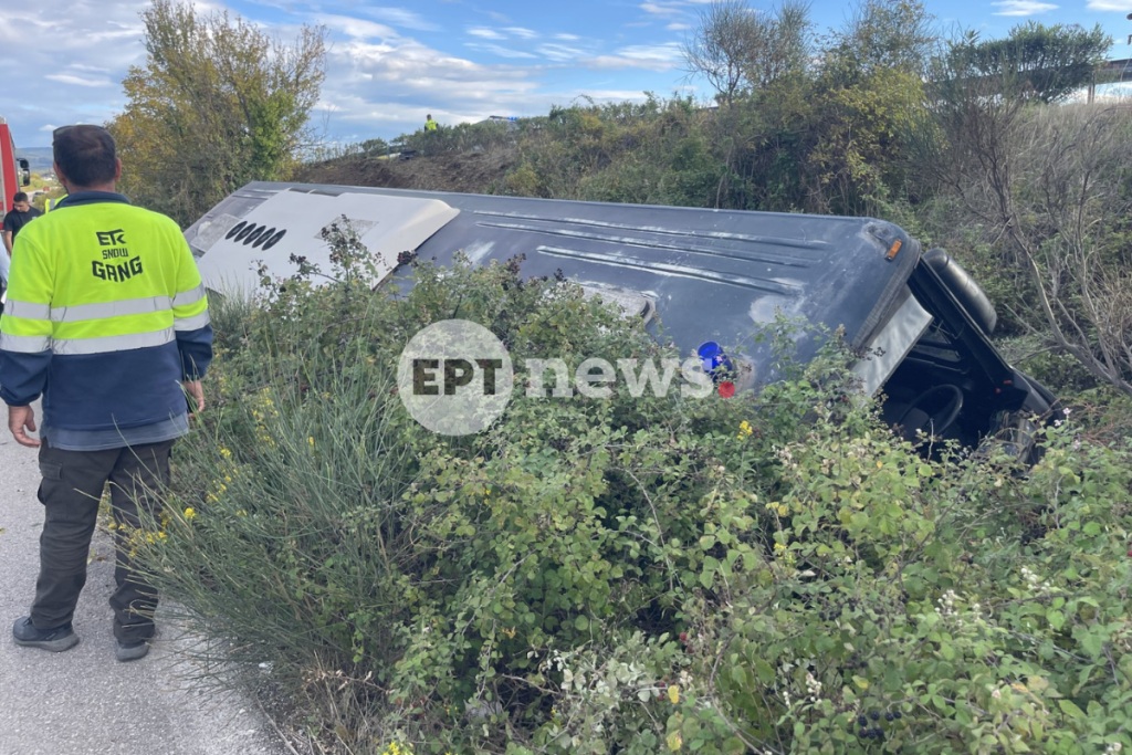 Εξετράπη λεωφορείο του Πολεμικού Ναυτικού – Τουλάχιστον 10 τραυματίες (ΦΩΤΟ)