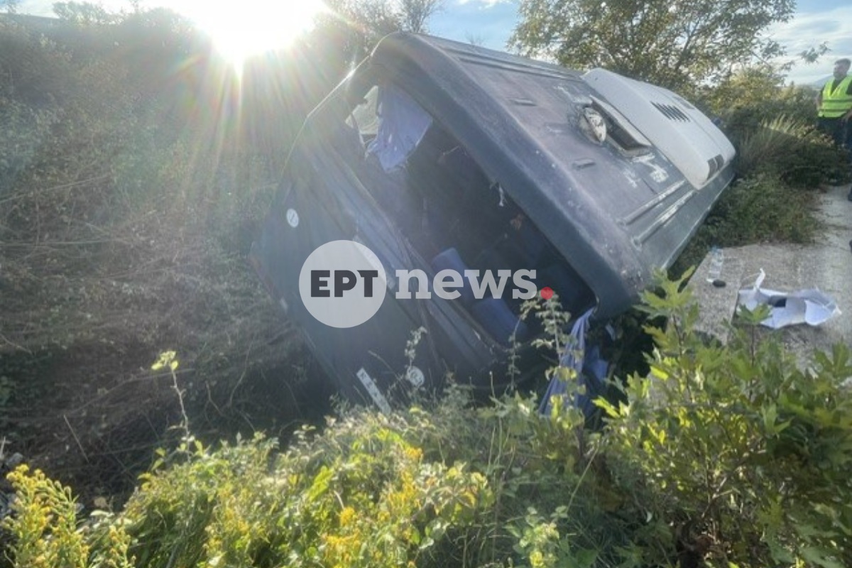 Εξετράπη λεωφορείο του Πολεμικού Ναυτικού – Τουλάχιστον 10 τραυματίες (ΦΩΤΟ)