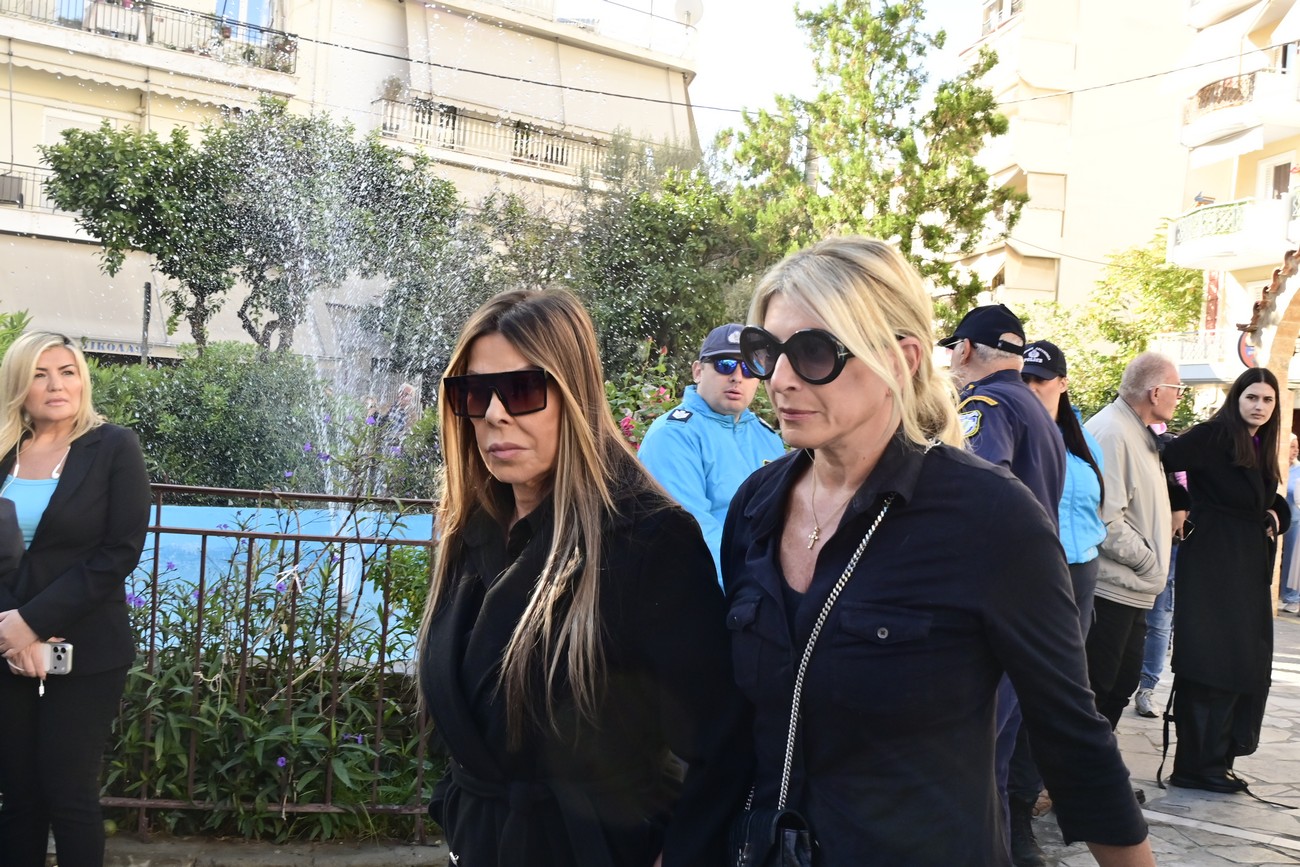 Γιώργος Μαζωνάκης: Σε κλίμα συγκίνησης το μνημόσυνο στη Νίκαια (ΦΩΤΟ)