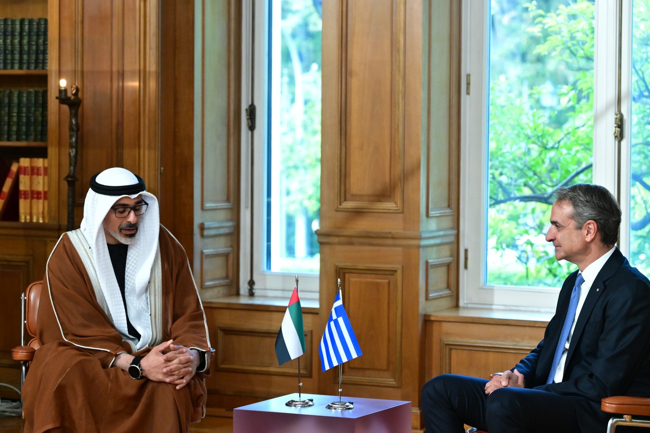 Στο Μέγαρο Μαξίμου ο διάδοχος του Άμπου Ντάμπι – Μητσοτάκης: «Οι δύο χώρες μπορούν να συνεργαστούν ως πυλώνες σταθερότητας» (ΦΩΤΟ-VIDEO)