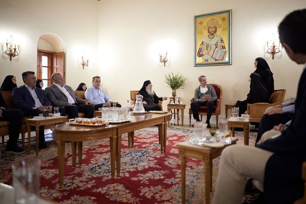 Επίσκεψη Μητσοτάκη στη Μονή Ευαγγελισμού της Θεοτόκου στην Ορμύλια