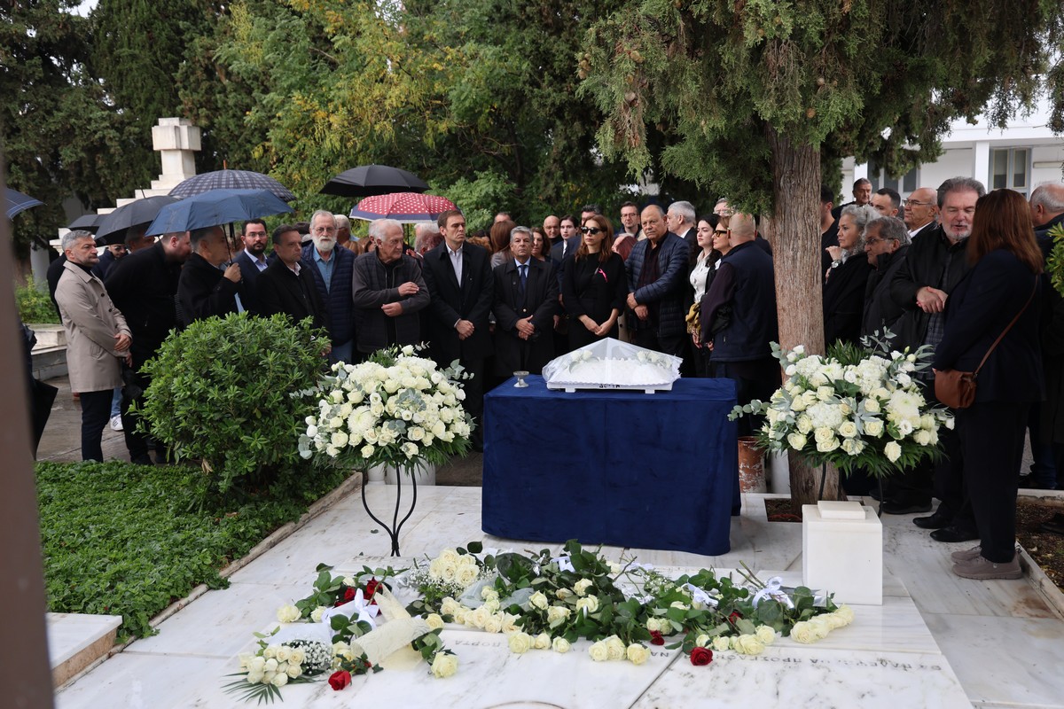 Φώφη Γεννηματά: Συγκίνηση στο μνημόσυνο πέντε χρόνια μετά τον θάνατό της (ΦΩΤΟ)