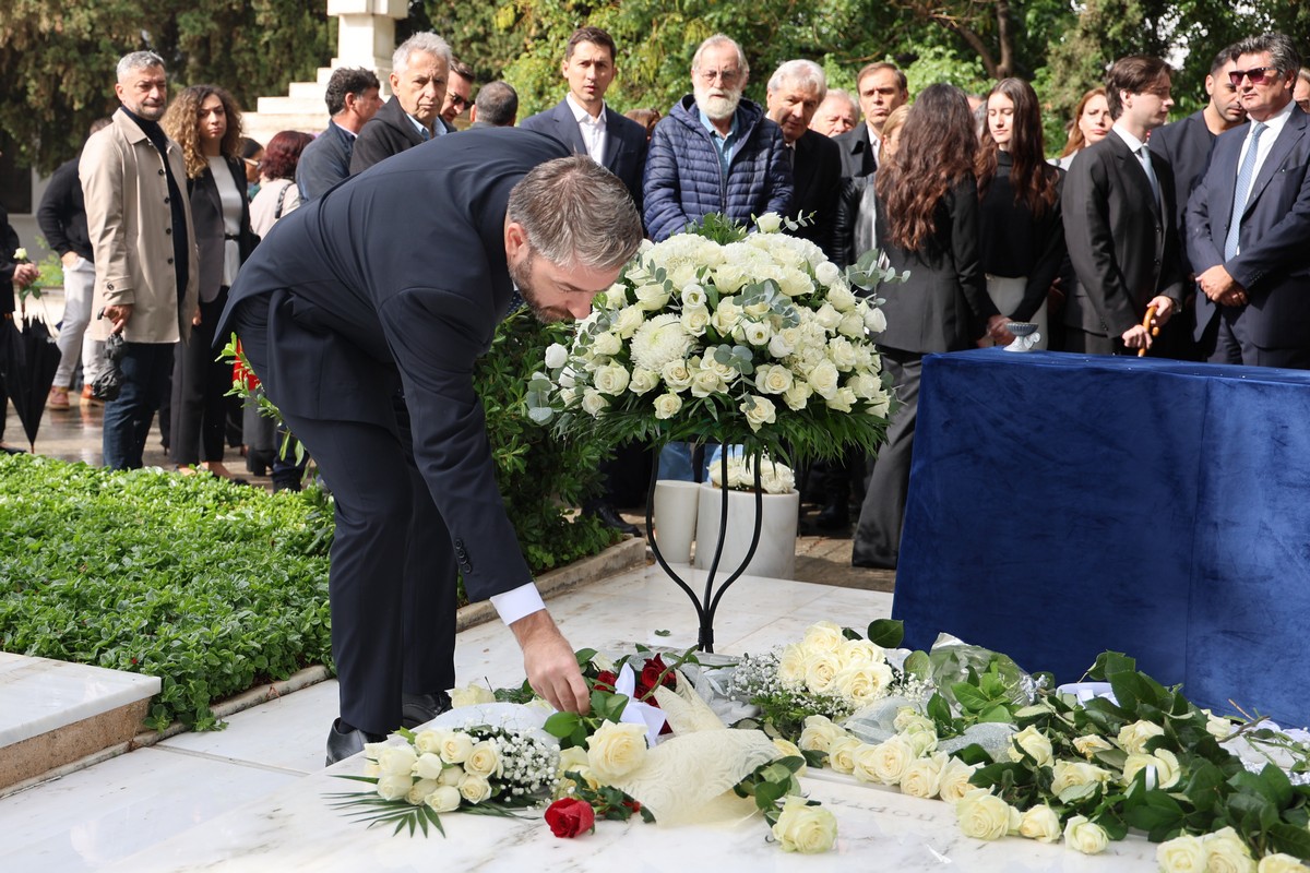 Φώφη Γεννηματά: Συγκίνηση στο μνημόσυνο πέντε χρόνια μετά τον θάνατό της (ΦΩΤΟ)