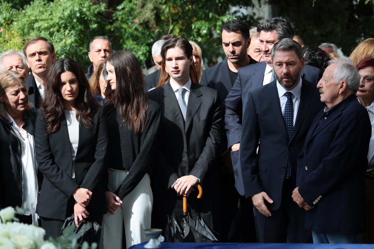 Φώφη Γεννηματά: Συγκίνηση στο μνημόσυνο πέντε χρόνια μετά τον θάνατό της (ΦΩΤΟ)