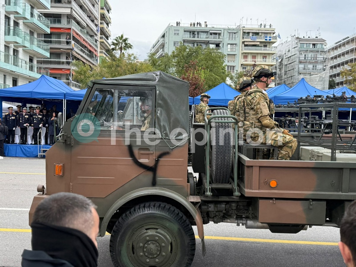 Θεσσαλονίκη: Παρουσία ΠτΔ και Πρωθυπουργού η στρατιωτική παρέλαση – Leopard, drones και «Ασπίδα του Αχιλλέα» στη Λεωφόρο Μεγάλου Αλεξάνδρου (ΦΩΤΟ+VIDEO)