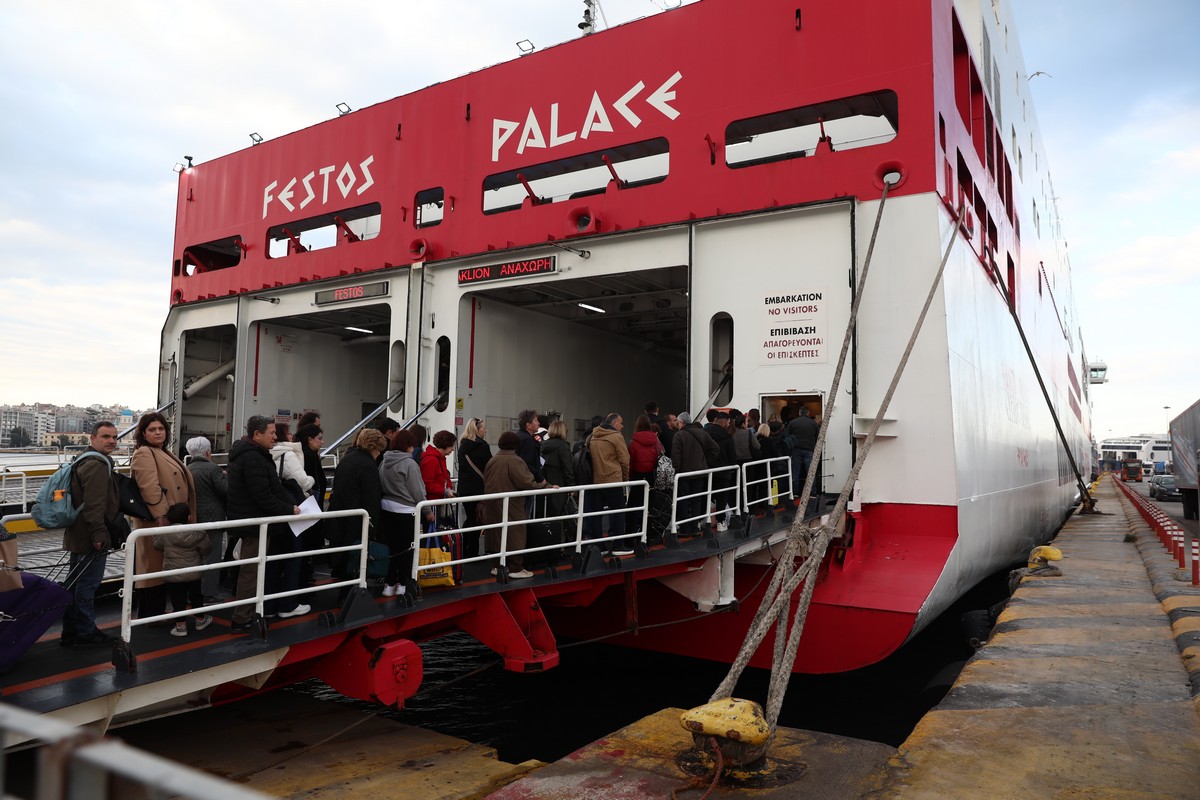 Στιγμιότυπο από το λιμάνι του Πειραιά