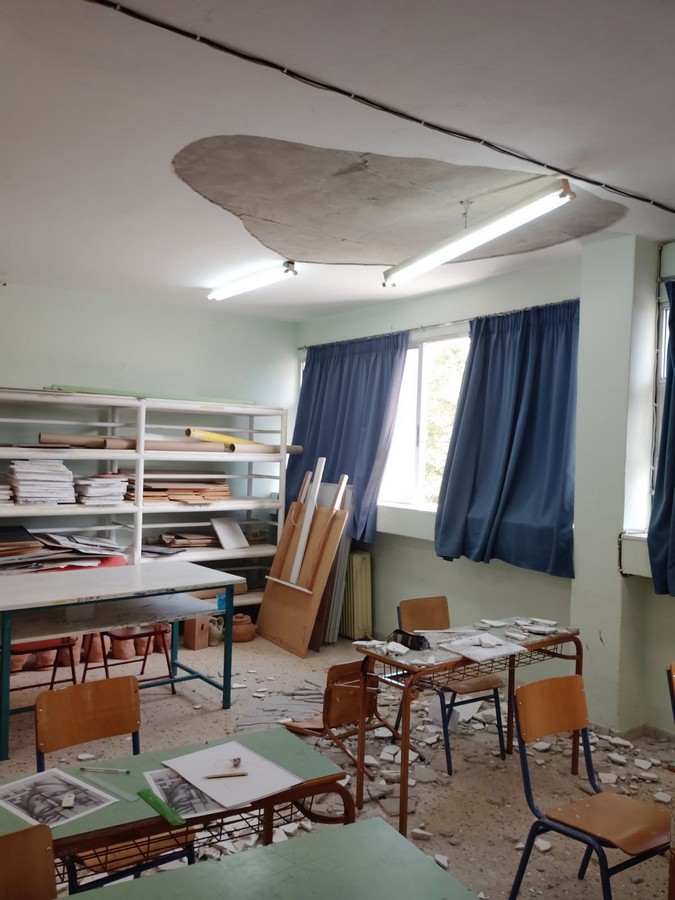 Στο νοσοκομείο μαθητής μετά από πτώση σοβά σε σχολική τάξη στα Βασιλικά – Τι λέει ο αντιδήμαρχος (ΦΩΤΟ)